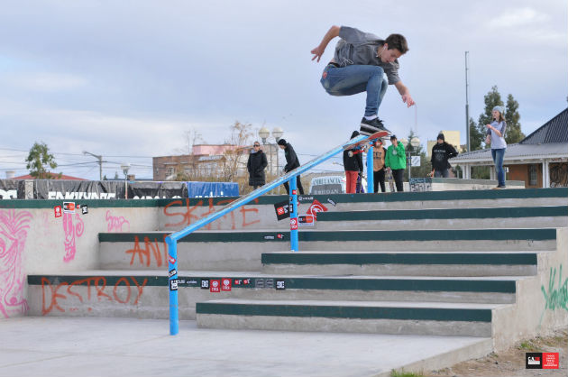 MAXI ALVAREZ hardflip