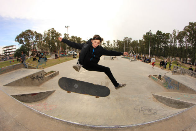 AGUSTIN AQUILA fs flip