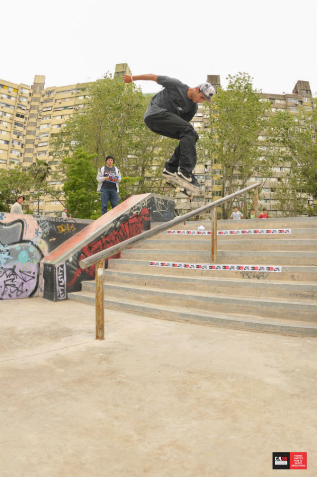 MATIAS DELL OLIO hardflip bs lipslide