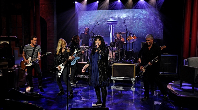 M_FooFightersHeartLateShow_101514