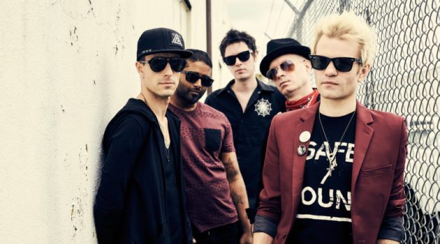 sum_41_jw_hopeless_0325-820x547