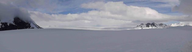 campo de hielos sur el desierto blanco
